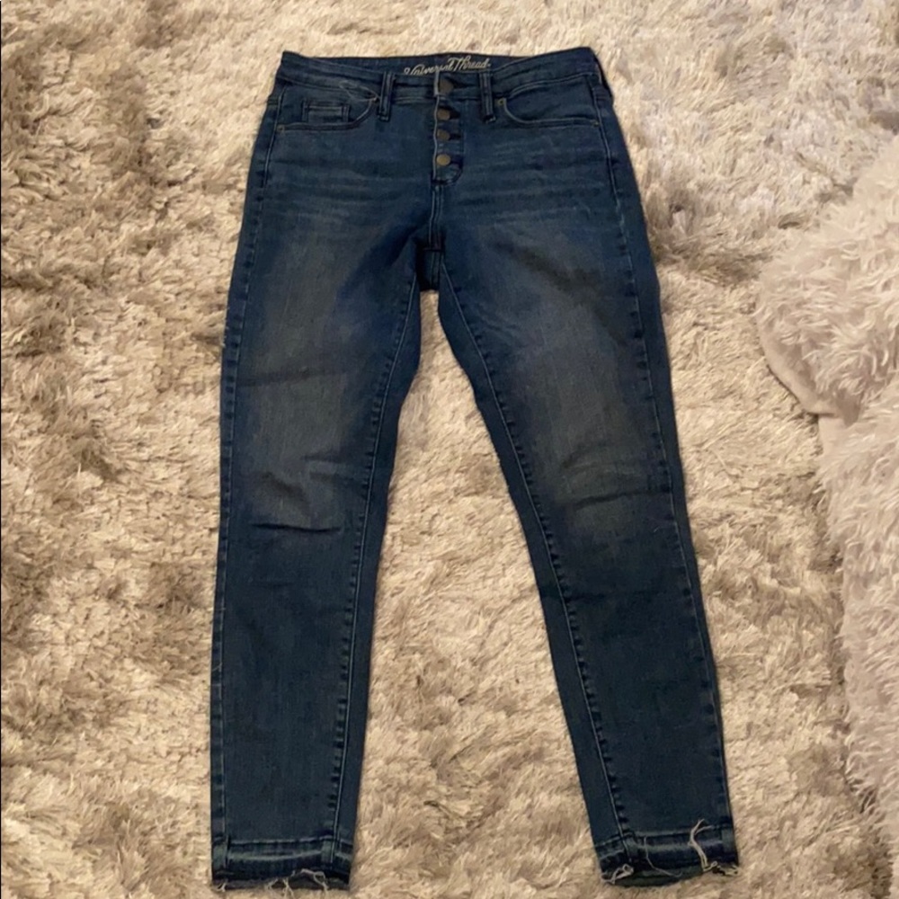 Universal Thread Jeans 🌼